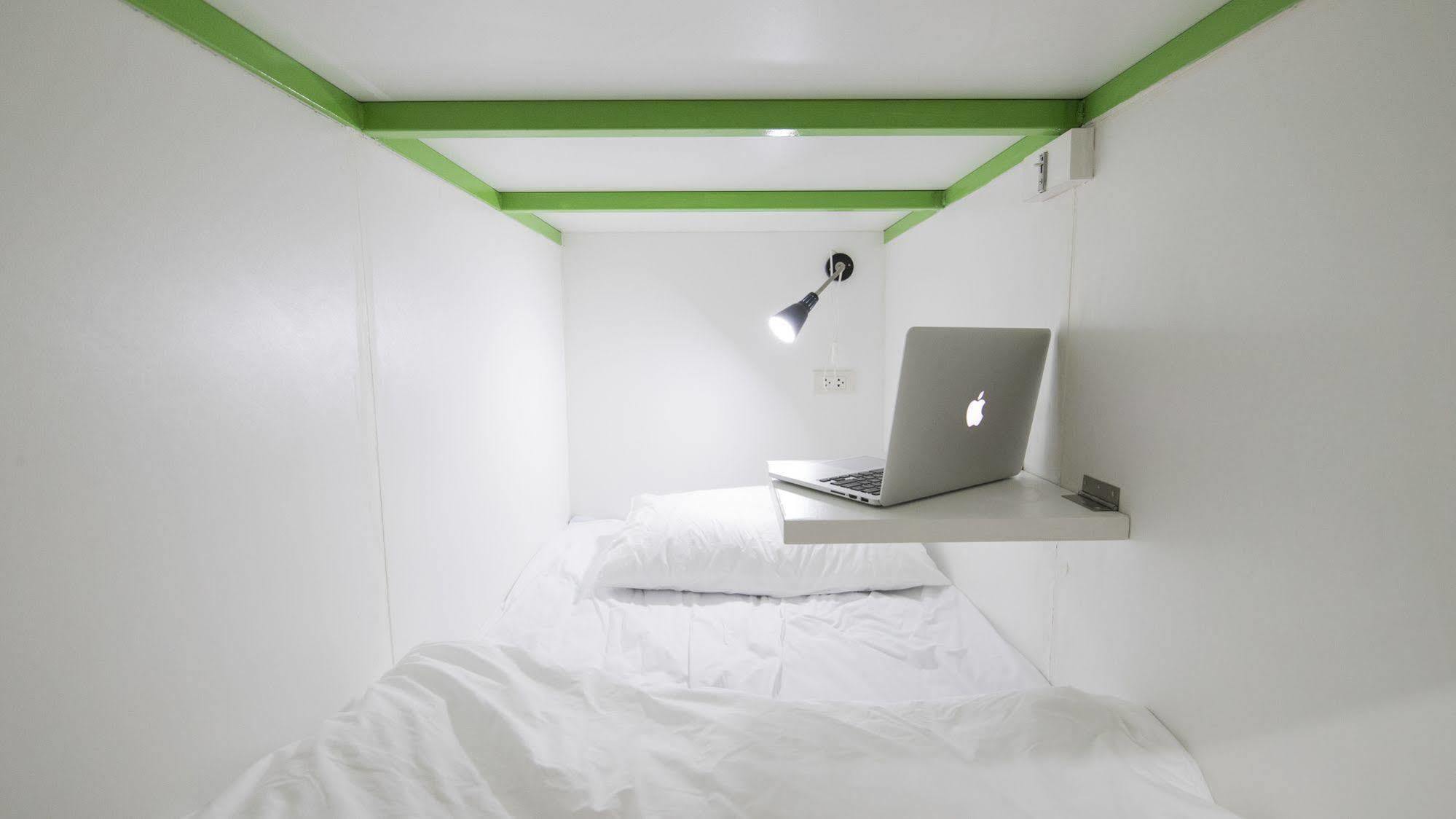 Pixellar Hostel 曼谷 外观 照片